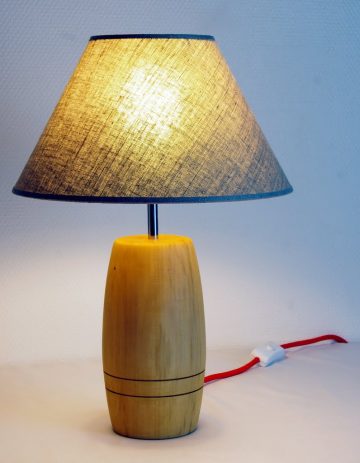 Pied de lampe en bois tourné Pied de lampe artisanal Pied de lampe a poser Luminaire Décoration intérieure Original Design Rustique Élégant Unique Erable Bois massif