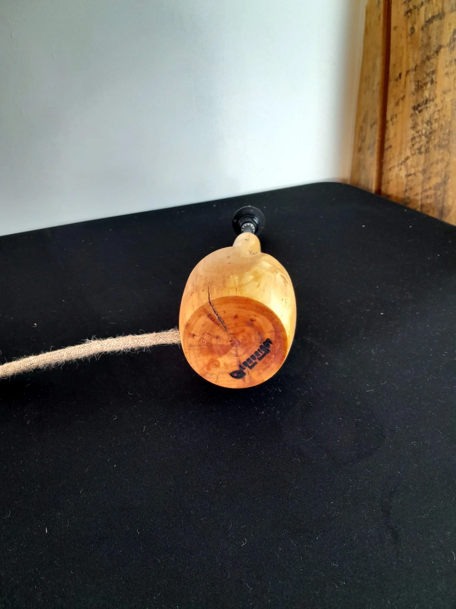 Pied de lampe de chevet n°35 7 Pied de lampe en bois tourné en laurier