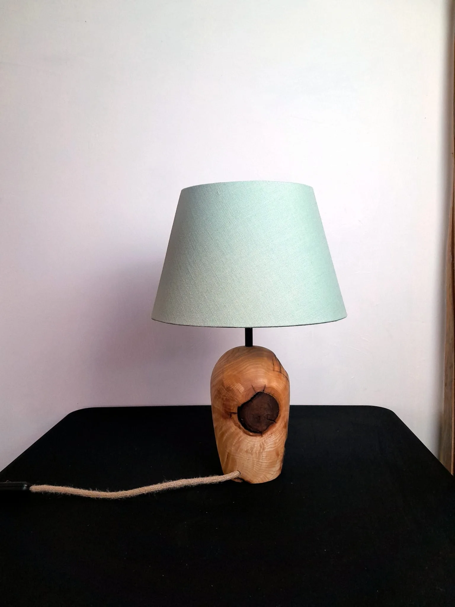 Pied de lampe à poser n°36 5 Pied de lampe en bois tourné dans une loupe de frêne
