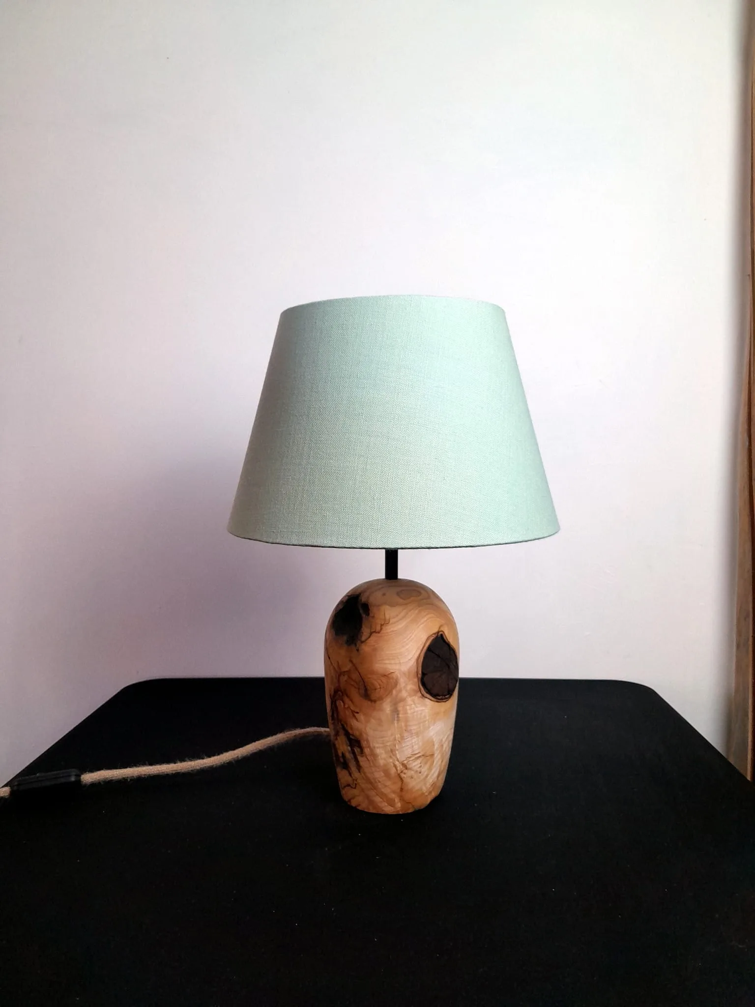Pied de lampe à poser n°36 4 Pied de lampe en bois tourné dans une loupe de frêne
