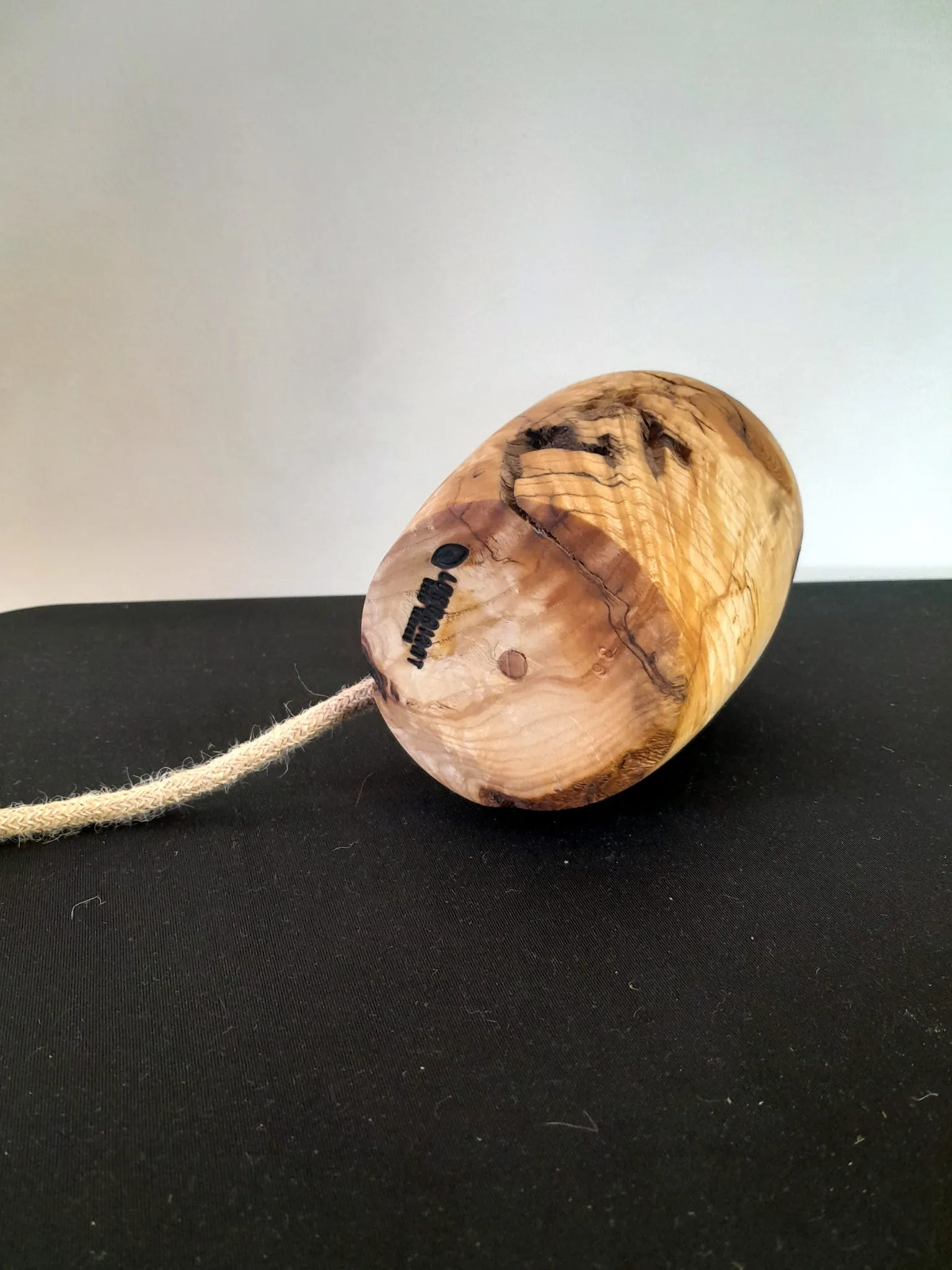Pied de lampe à poser n°36 8 Pied de lampe en bois tourné en loupe de frêne